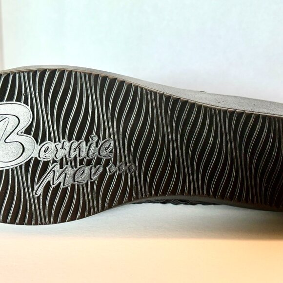 NWOT Bernie Mev shoes, black, size 8.5 - Picture 2 of 5